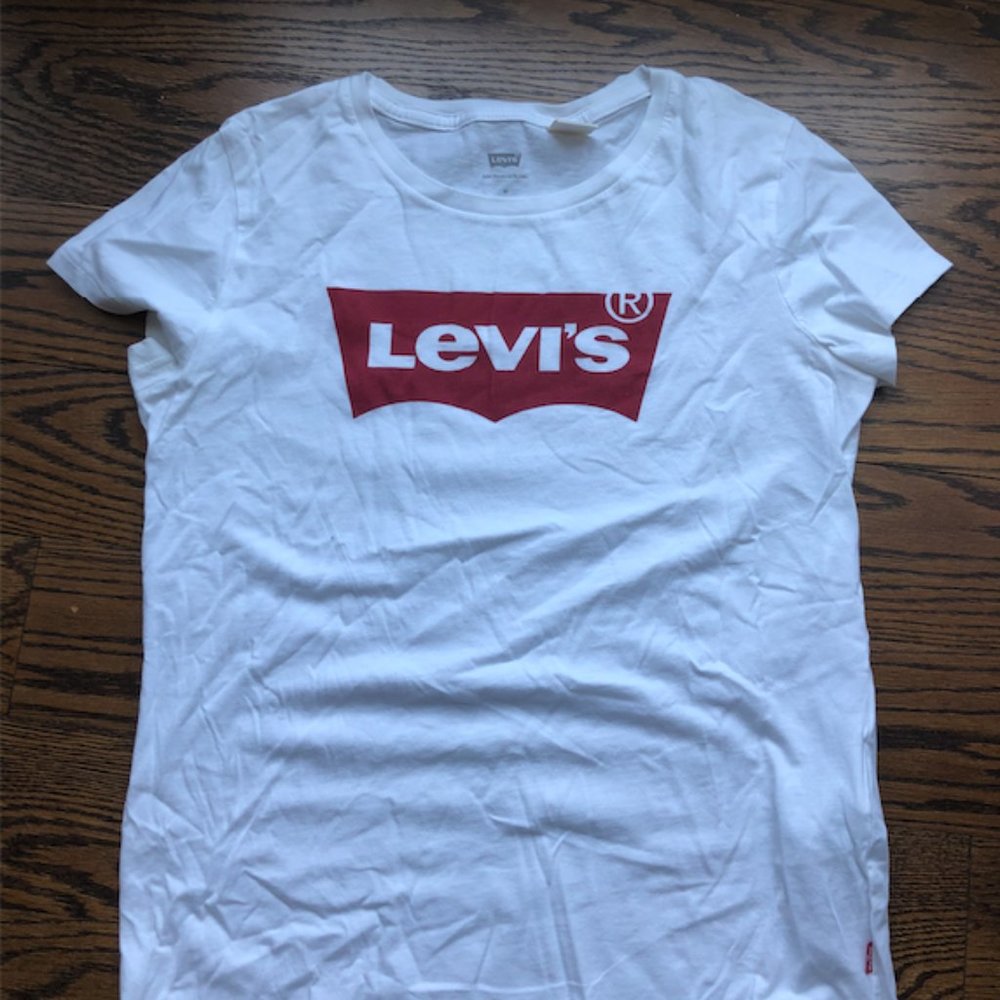LEVI'S Logo T-Shirt (Size M)